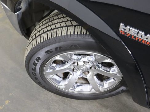 Used 2014 RAM 1500 Laramie AWD/4WD image 42