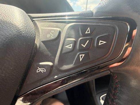 Used 2022 Chevrolet Equinox RS w/ Infotainment Package AWD/4WD image 17