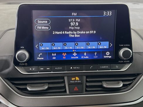 Used 2023 Nissan Altima 2.5 SR FWD image 16