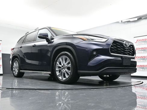 Used 2022 Toyota Highlander Limited image 37