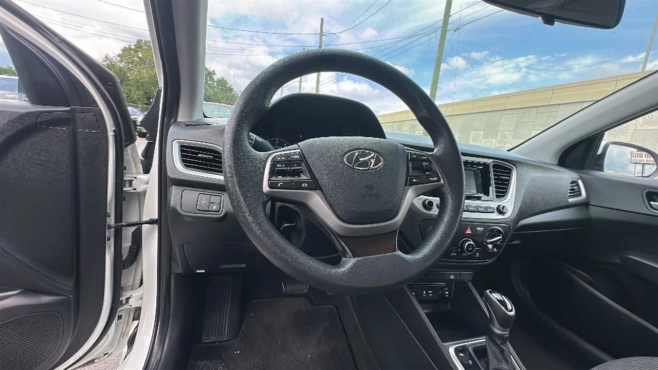 Used 2020 Hyundai Accent SE FWD image 38