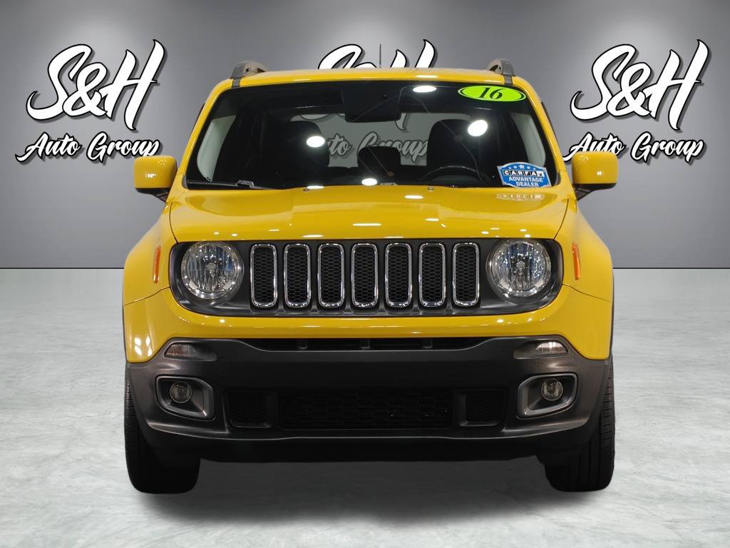 Used 2016 Jeep Renegade Latitude FWD image 12