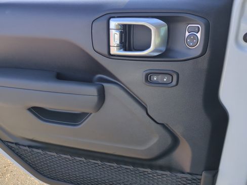 New 2026 Jeep Gladiator Sport image 13