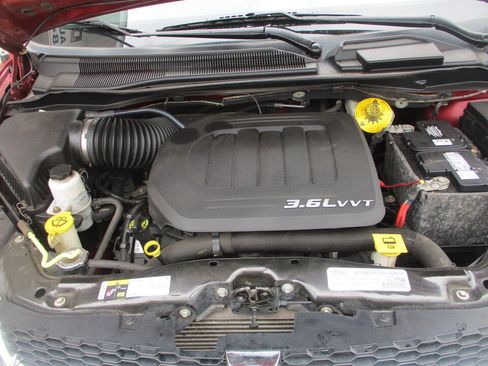 Used 2015 Dodge Grand Caravan SXT w/ Security Group FWD image 4