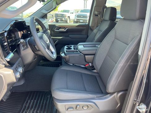 New 2025 GMC Sierra 1500 Elevation image 19