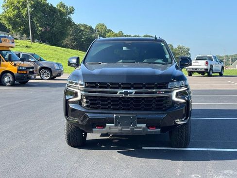 Certified 2022 Chevrolet Tahoe Z71 w/ Luxury Package AWD/4WD image 8