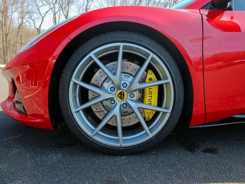 New 2026 Lotus Emira SE RWD image 4