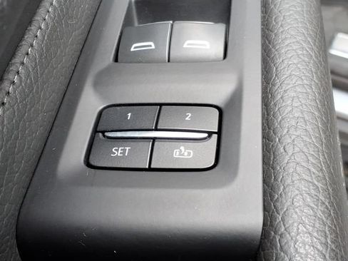 Used 2021 GMC Yukon Denali w/ Denali Ultimate Package AWD/4WD image 14