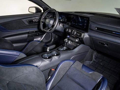 Used 2025 Ford Mustang Dark Horse image 16