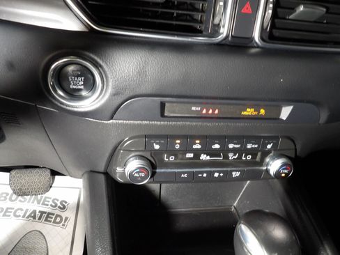 Used 2020 MAZDA CX-5 Touring FWD image 16