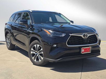 Used 2025 Toyota Highlander XLE