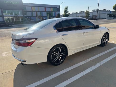 Used 2016 Honda Accord Sport image 4