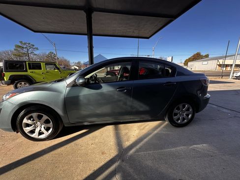 Used 2011 MAZDA MAZDA3 i Sport image 4