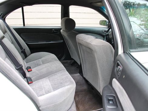 Used 1999 Nissan Maxima SE FWD image 6
