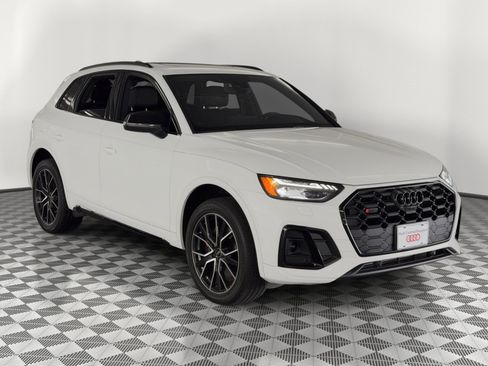 Used 2022 Audi SQ5 Prestige AWD/4WD image 7