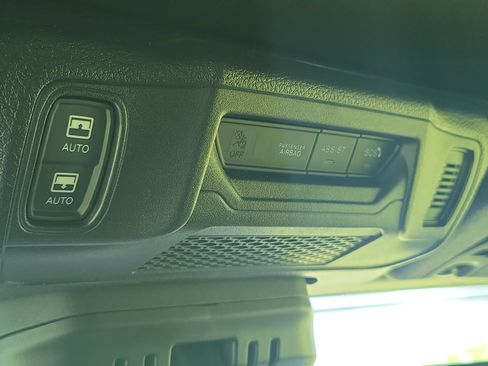 Used 2024 Jeep Wrangler Unlimited Sport AWD/4WD image 23