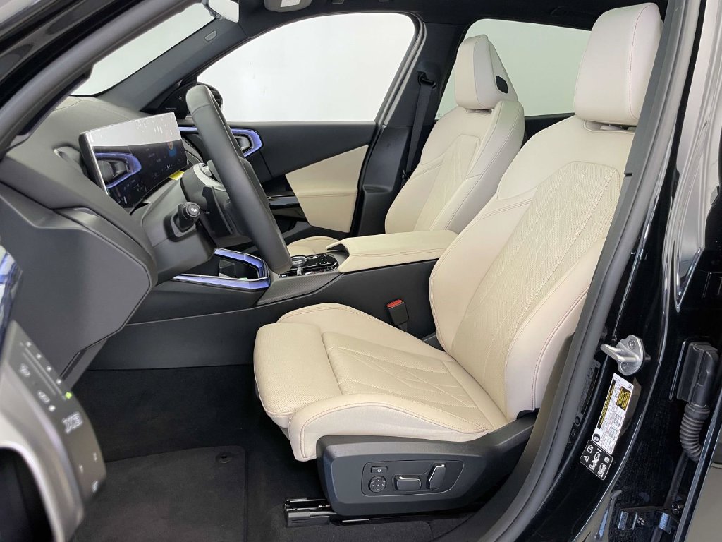 Used 2026 BMW X3 xDrive30i w/ Premium Package AWD/4WD image 13