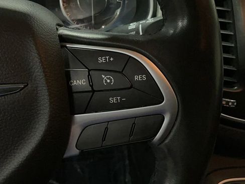 Used 2015 Chrysler 200 Limited w/ Convenience Group image 23