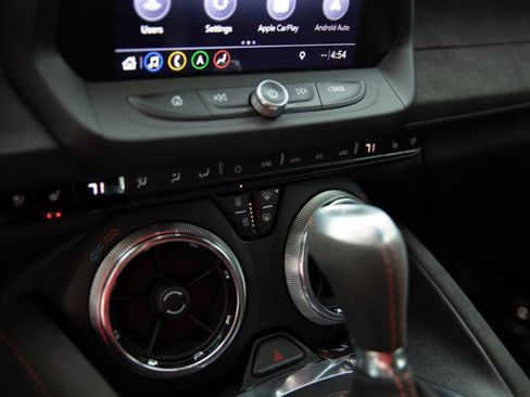 Used 2019 Chevrolet Camaro ZL1 image 31