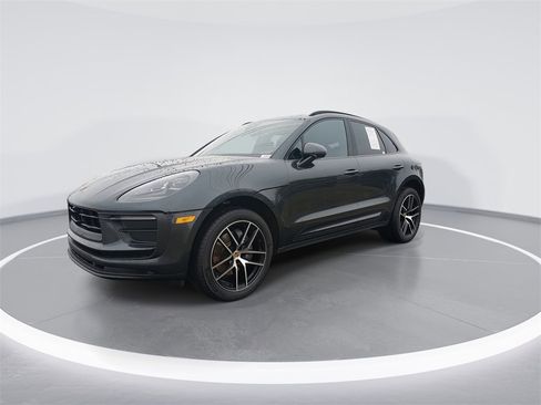 Used 2022 Porsche Macan image 4