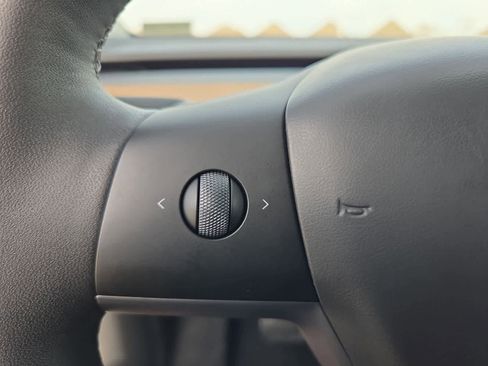 Used 2024 Tesla Model Y Long Range image 21