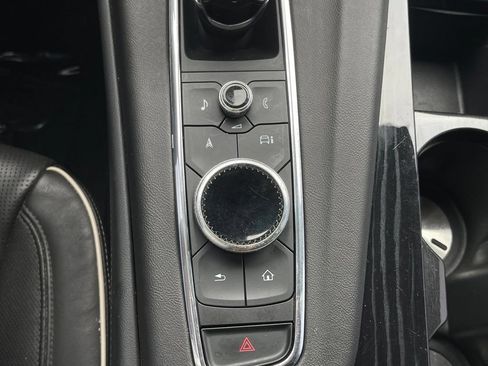 Used 2023 Cadillac Escalade Sport AWD/4WD image 35
