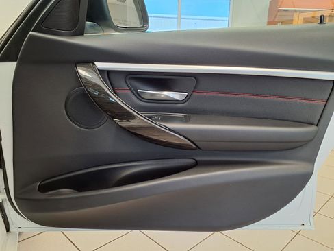 Used 2018 BMW 330i Sedan RWD image 12