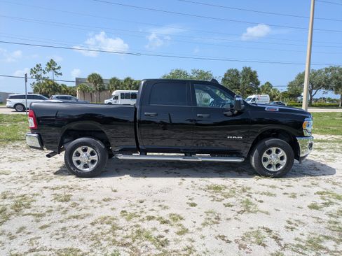 Used 2024 RAM 2500 Big Horn w/ Bed Utility Group AWD/4WD image 3
