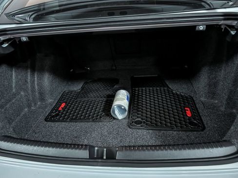 Used 2017 Volkswagen Jetta GLI FWD image 9
