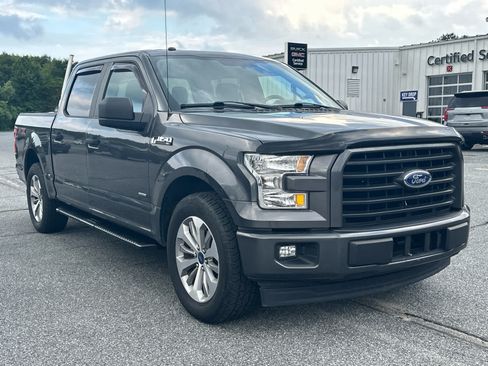 Used 2017 Ford F150 XL w/ Equipment Group 101A Mid RWD image 3