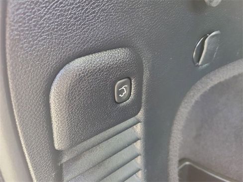 Used 2019 Jeep Grand Cherokee Altitude image 10