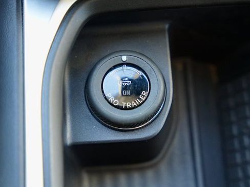 Used 2025 Ford Expedition Max Platinum w/ Driver's Package image 23