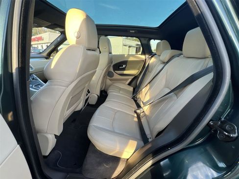 Used 2016 Land Rover Range Rover Evoque SE Premium image 22