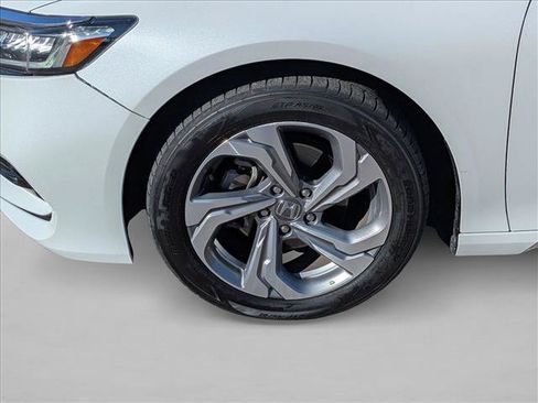 Used 2020 Honda Accord EX image 15