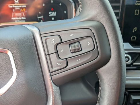 Used 2025 GMC Sierra 1500 SLT image 23