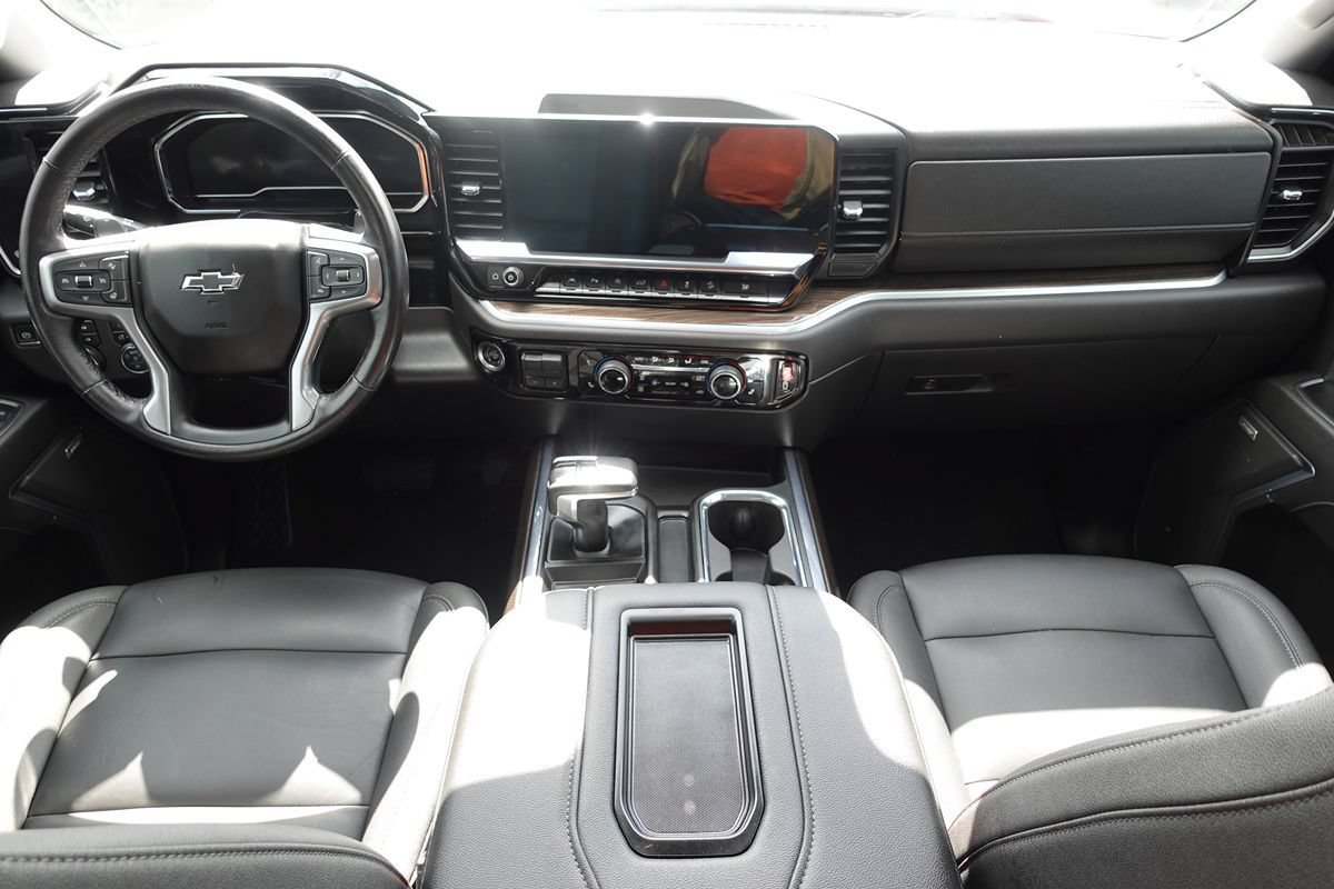 Used 2022 Chevrolet Silverado 1500 LT Trail Boss w/ LT Trail Boss Premium Package AWD/4WD image 50