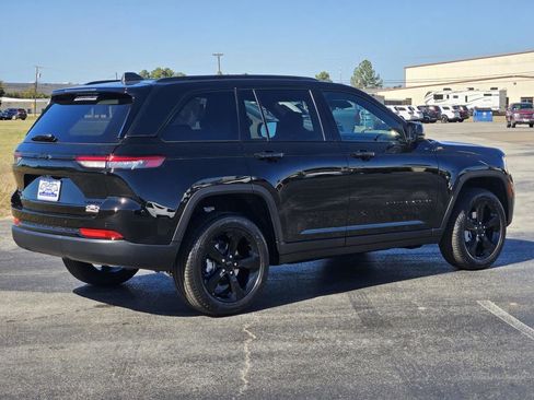New 2025 Jeep Grand Cherokee Limited image 6
