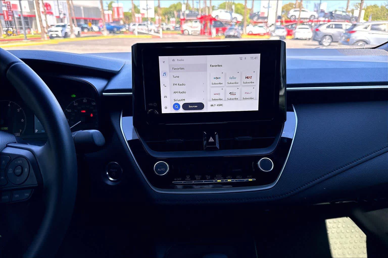 Used 2025 Toyota Corolla SE FWD image 32