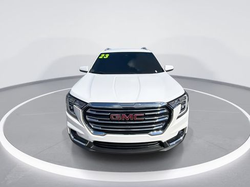 Used 2023 GMC Terrain SLT AWD/4WD image 3