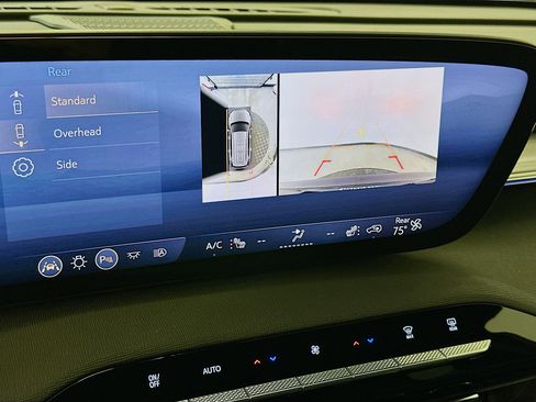 Used 2025 Buick Enclave Preferred image 23