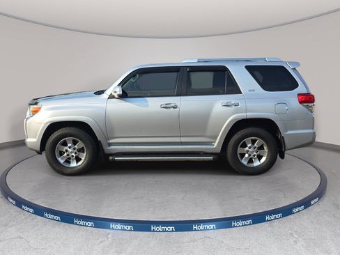 Used 2013 Toyota 4Runner SR5 w/ Convenience Pkg AWD/4WD image 9