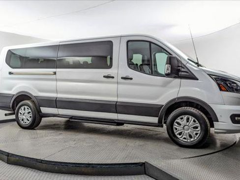 Used 2023 Ford Transit 350 XLT image 9