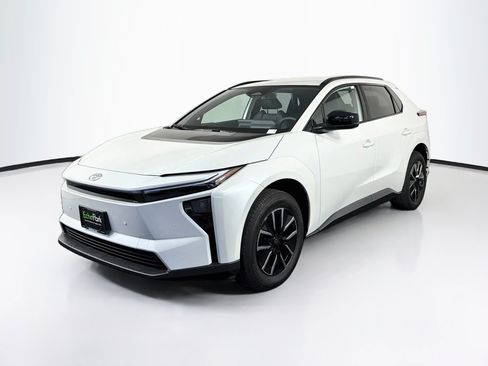 Used 2026 Toyota bZ FWD image 3