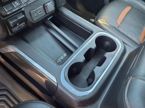 Used 2021 GMC Sierra 1500 AT4 w/ AT4 Preferred Package AWD/4WD image 26