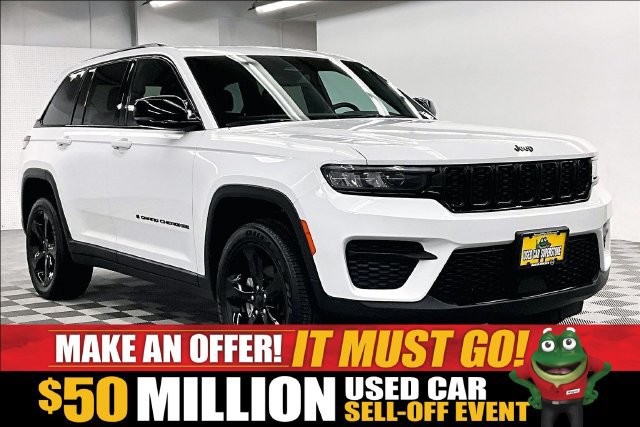 Used 2023 Jeep Grand Cherokee Altitude AWD/4WD image 1