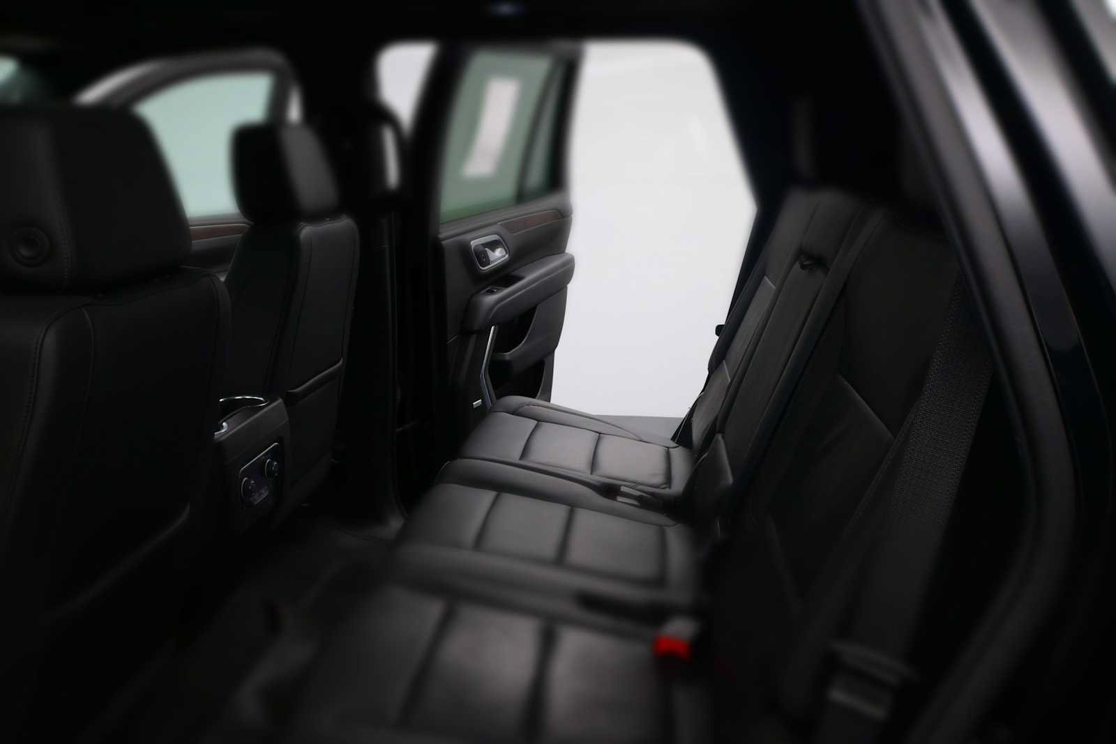 Used 2021 Chevrolet Tahoe LT w/ LT Signature Package AWD/4WD image 24