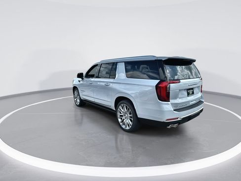 New 2026 GMC Yukon XL Denali w/ Denali Reserve Package AWD/4WD image 6