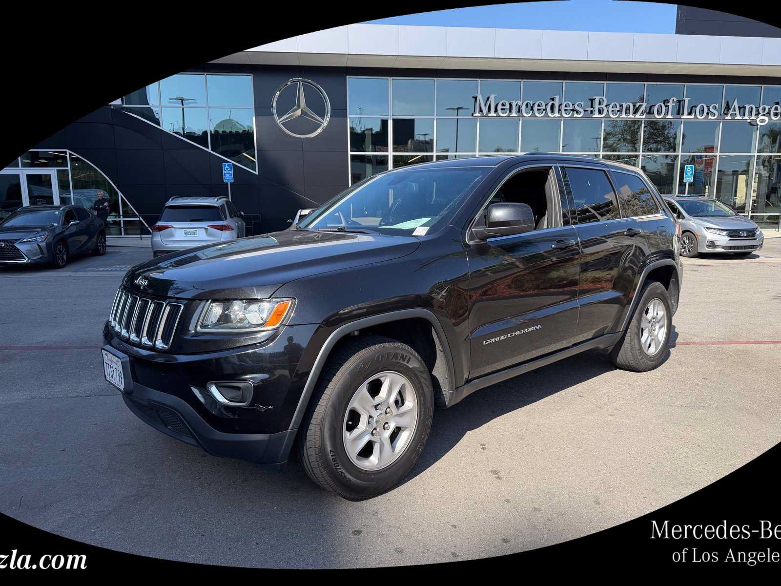 Used 2016 Jeep Grand Cherokee Laredo RWD image 1