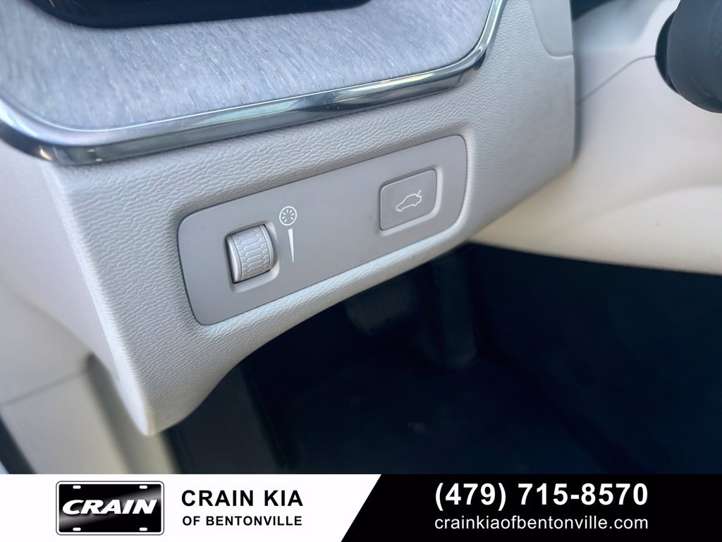 Used 2018 Volvo XC60 T5 Inscription w/ Convenience Package AWD/4WD image 11