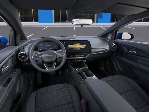 New 2025 Chevrolet Equinox EV LT image 15